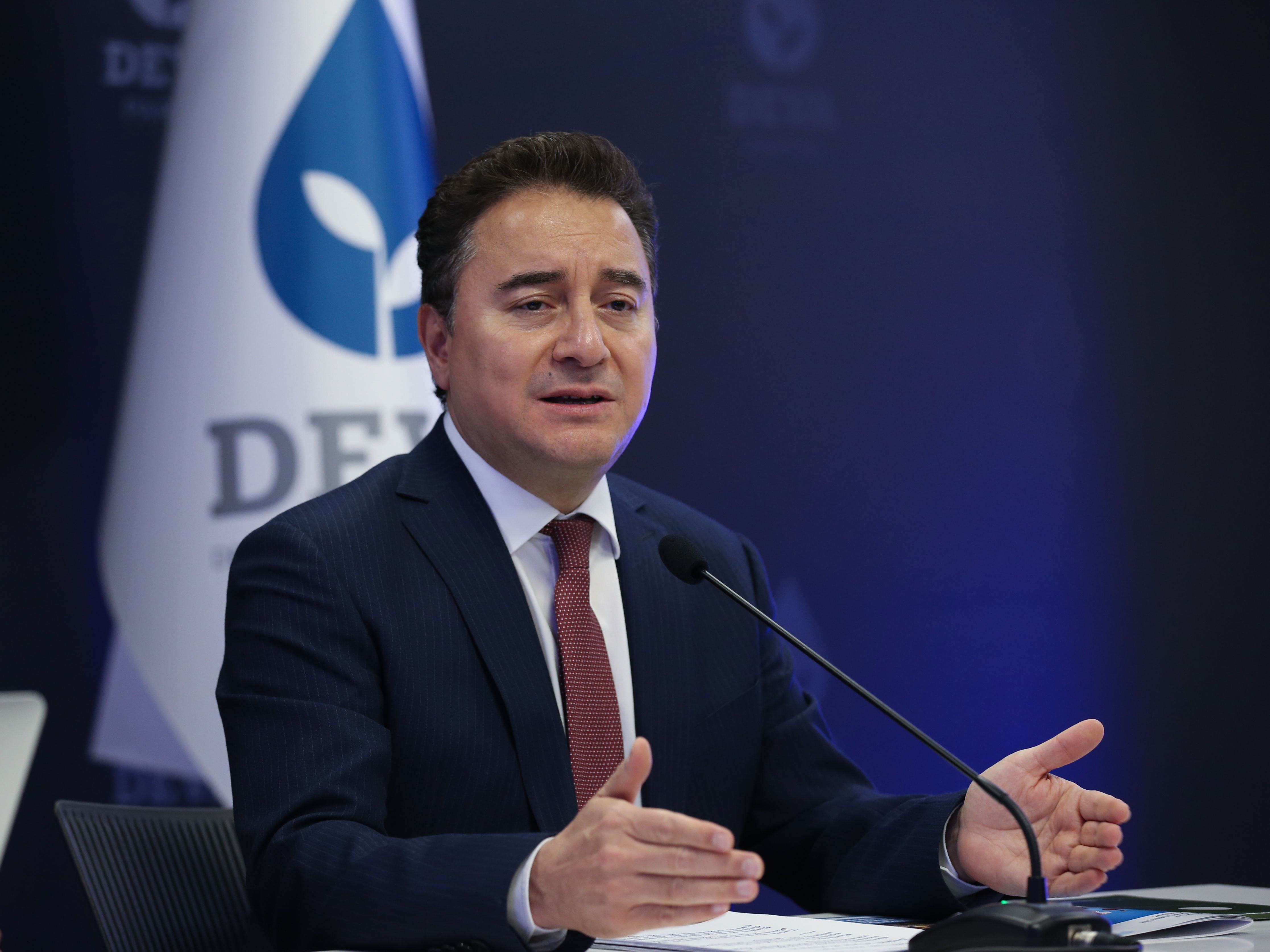 Siyasilerden Prof. Dr. Gazi Yaşargil'in Vefatı Sonrası Başsağlığı Mesajı Geldi  (2)