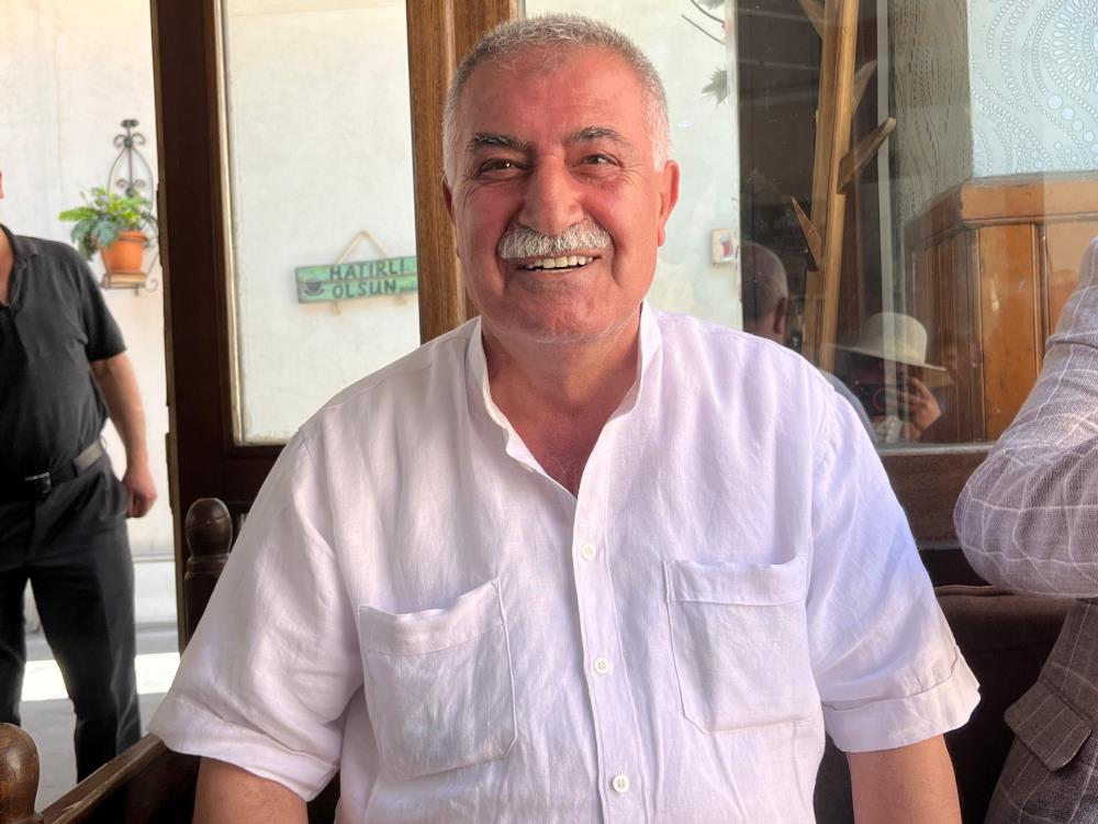  45 Dereceyi Aşan Sıcakta Bile Çay Keyfi Sürüyor (1)