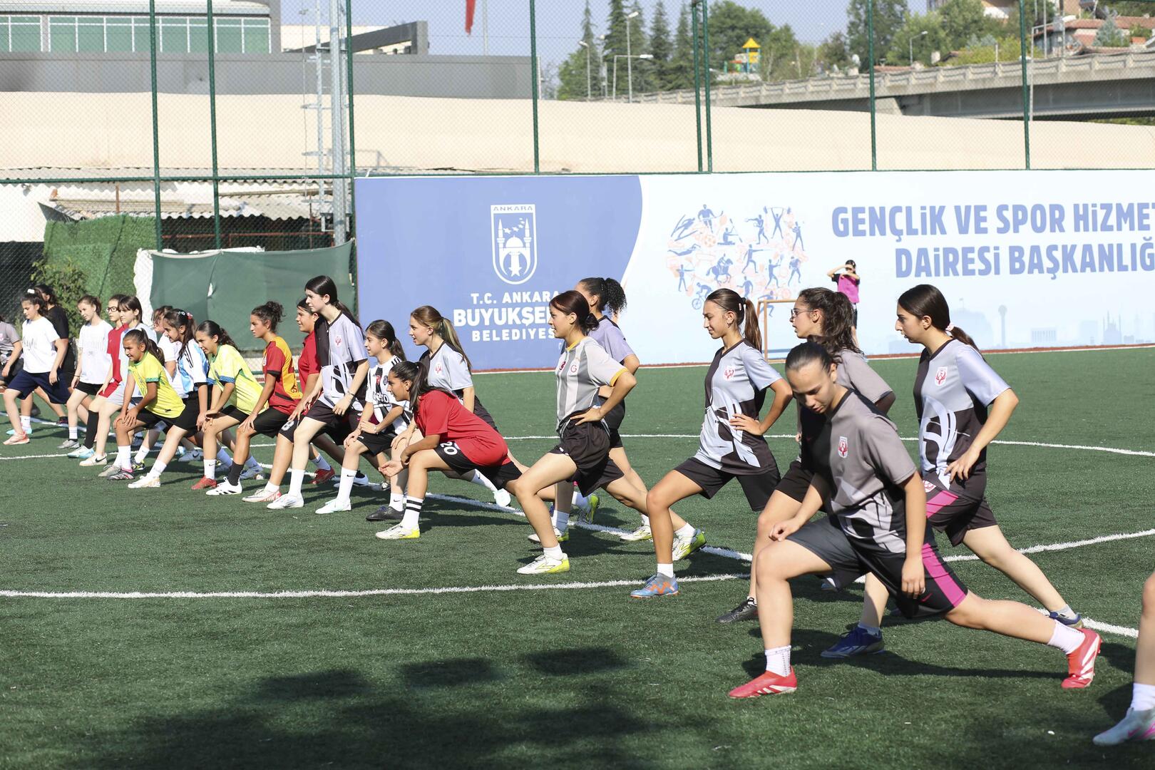 Abb Kız Futbol Okulu 3