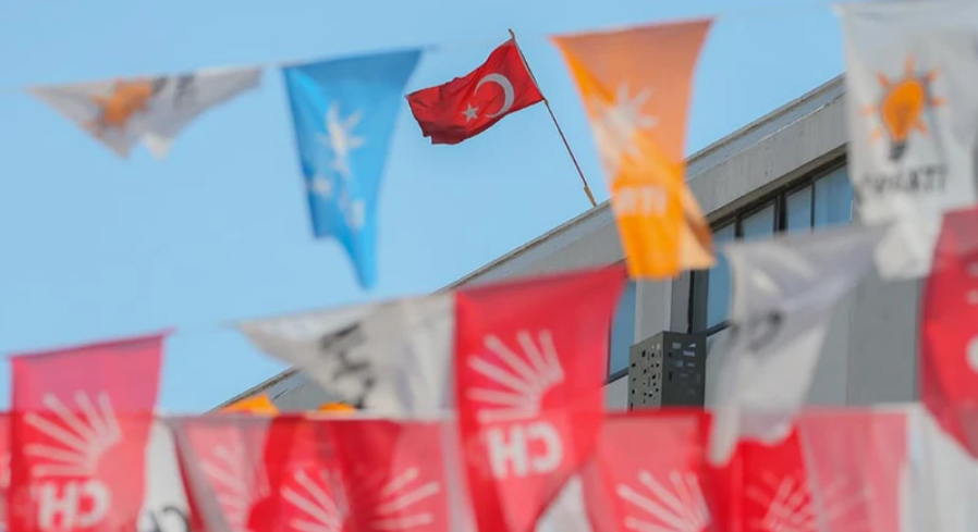 Ak Partili isimden dikkat çeken hamle!