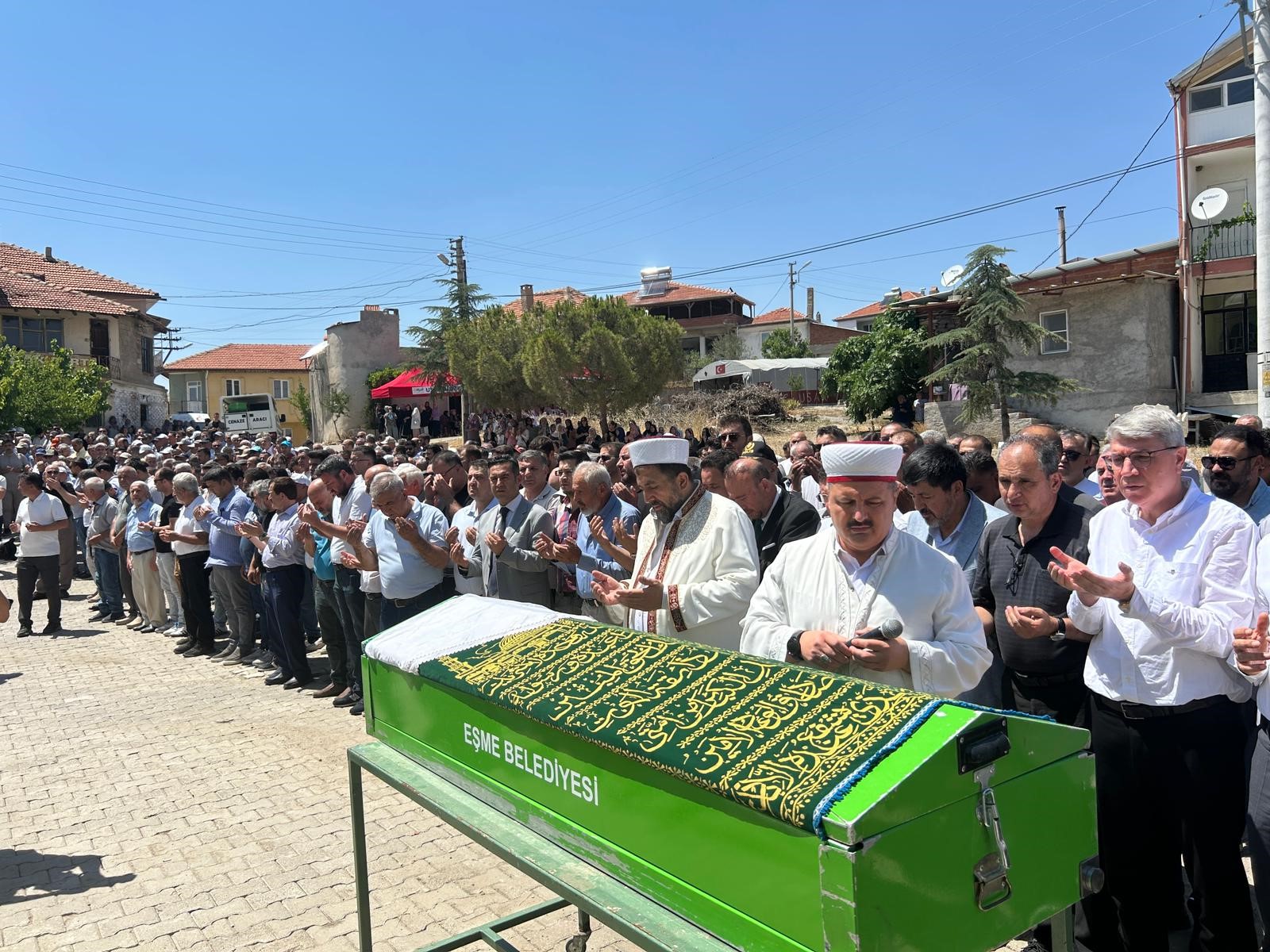 Ak Partili Vekili Annesini Kaybetti