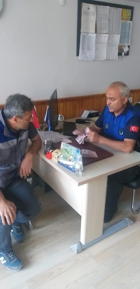 Başkentte, Örnek Davranış!-1