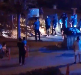 Çıkan Yangın Mahalleliyi Sokağa Döktü! (1)