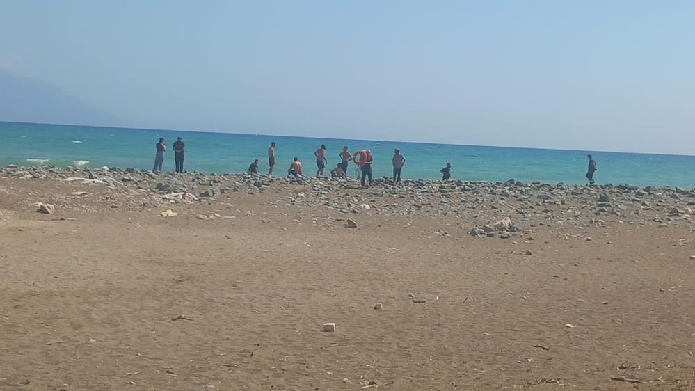 Denize Giren Gençler Boğulma Tehlikesi Atlattı! (3)