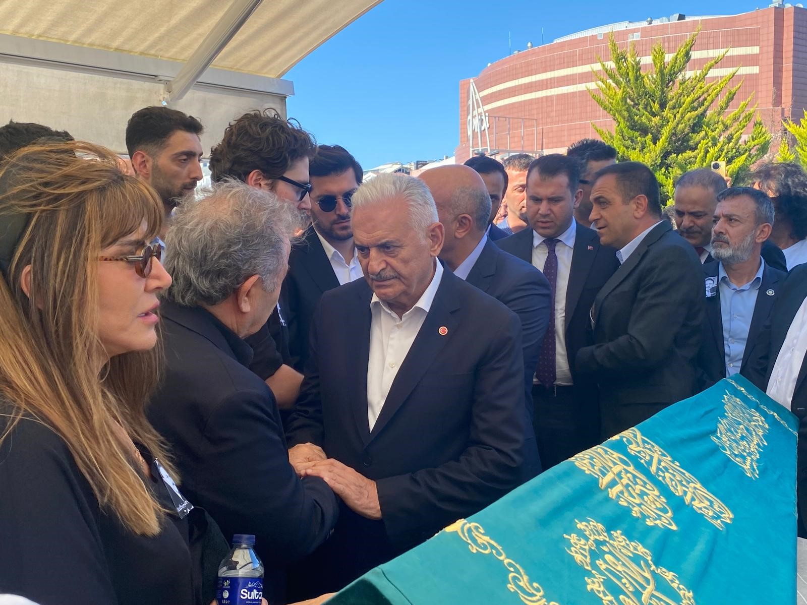 Erdoğan’ın Başdanışmanı Son Yolculuğuna Uğurlandı!  (2)