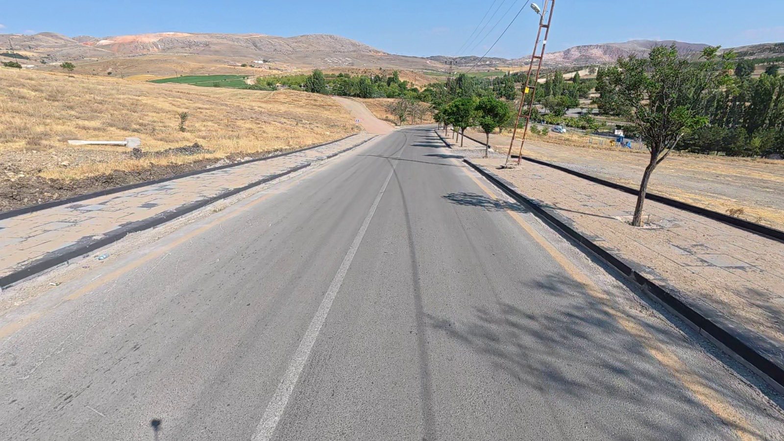 Kirazdibi Yolu Artık Daha Güvenli!  (2)
