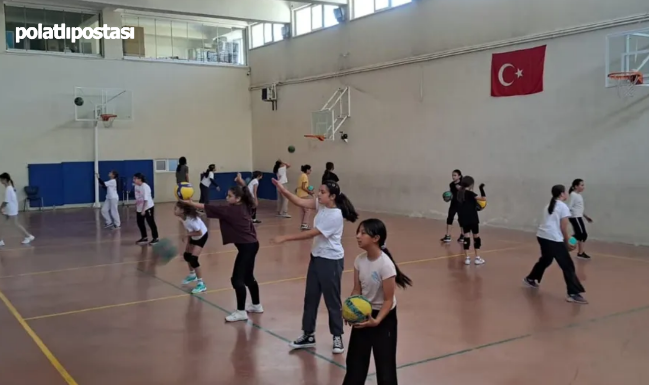 Polatlı İmam Hatip Ortaokulu'ndan Yaz Tatiline Voleybollu Dokunuş (1)