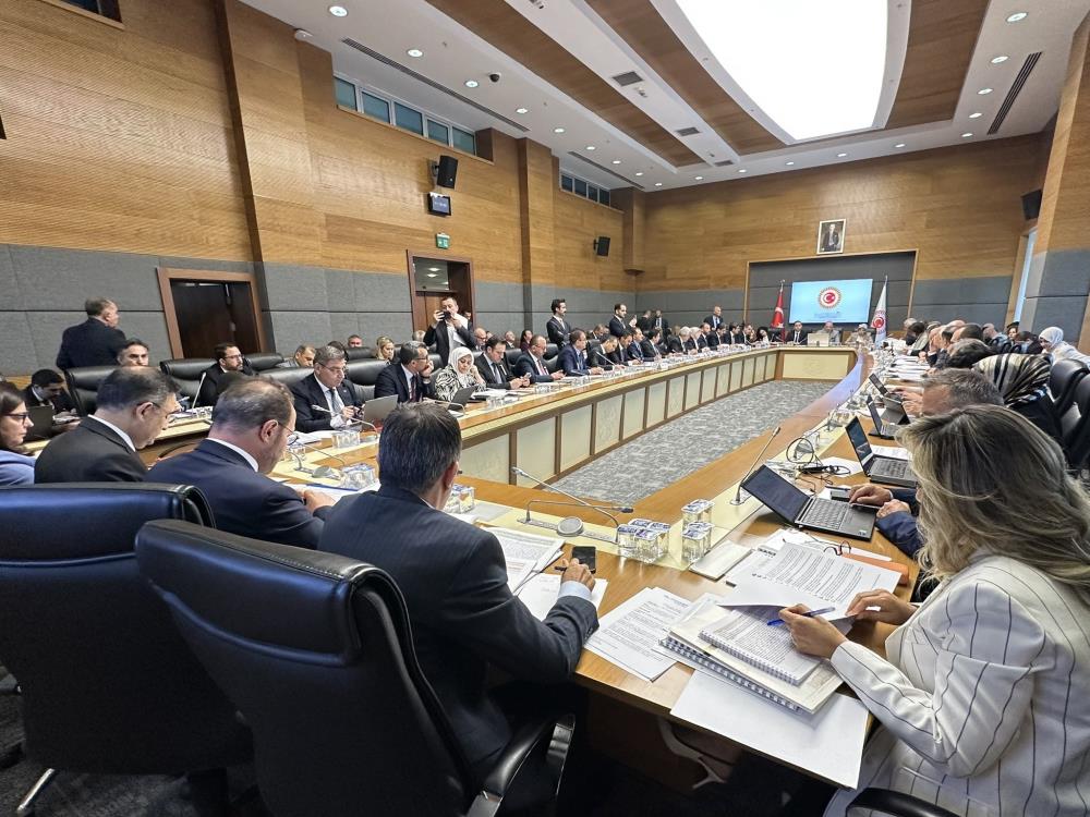 Sağlıkta Yeni Düzenlemeler Komisyondan Geçti (2)