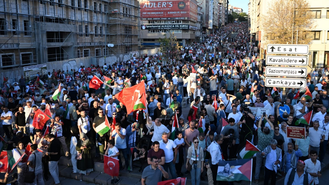 Ankara'da Yüz Binler Gazze Için Yürüdü (1)