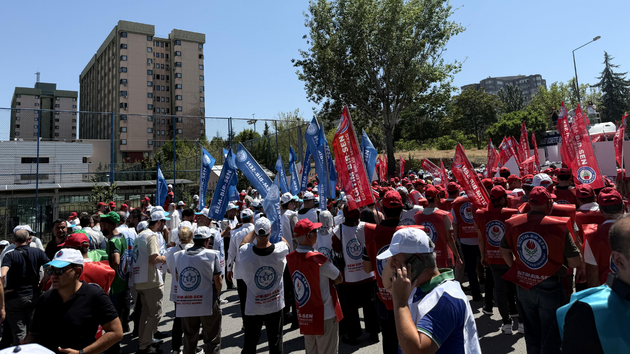 Başkentte Memurlar Adil Zam Çağrısıyla Sokağa Indi (1)