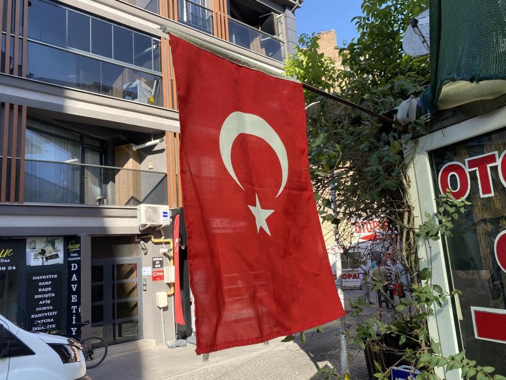 Binalar Ve Iş Yerleri Türk Bayraklarıyla Donatıldı (2)