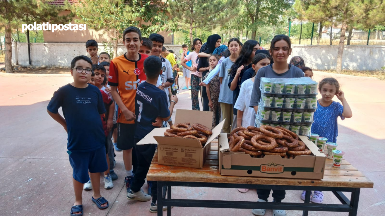 Çarşı Cami Vakfından Öğrencilere Anlamlı Ikram (2)