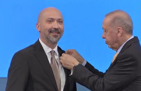 Chp’den Ak Parti’ye Geçen Başkanın Sözleri Tartışma Yarattı-1