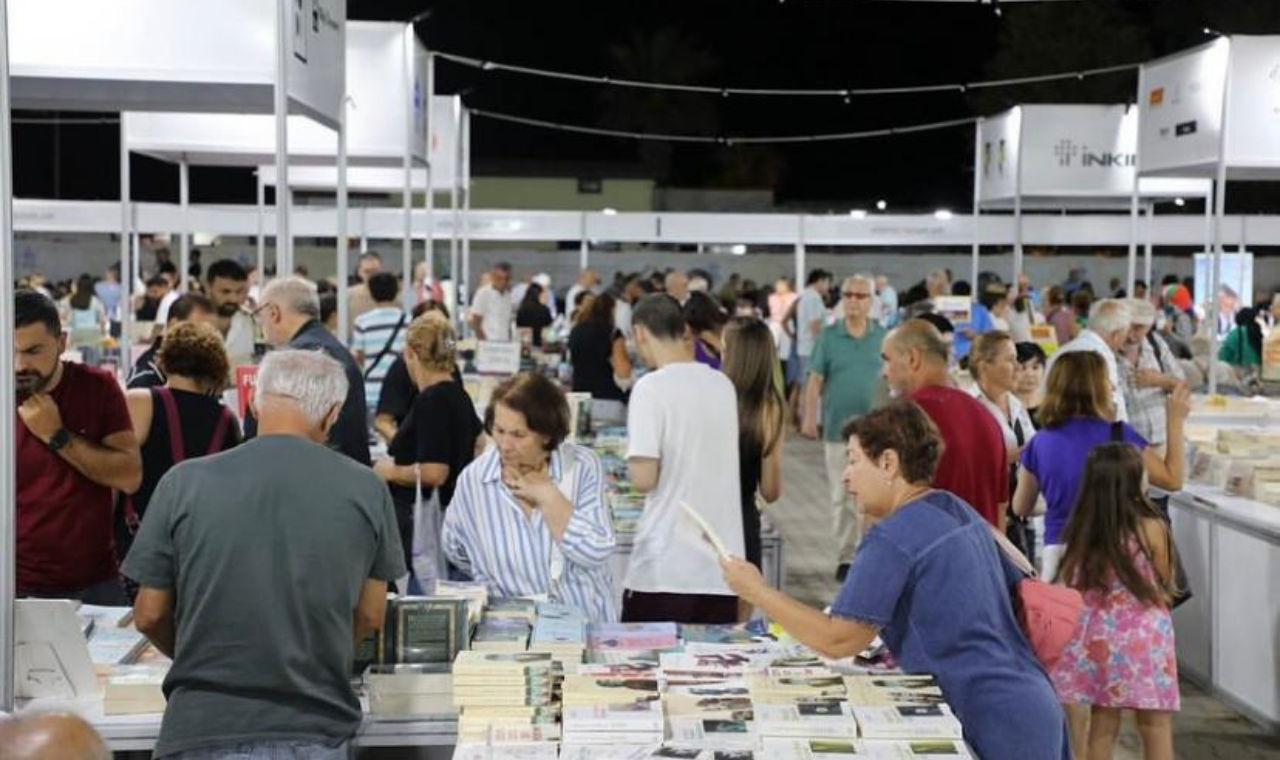 Edremit Kitap Fuarı1