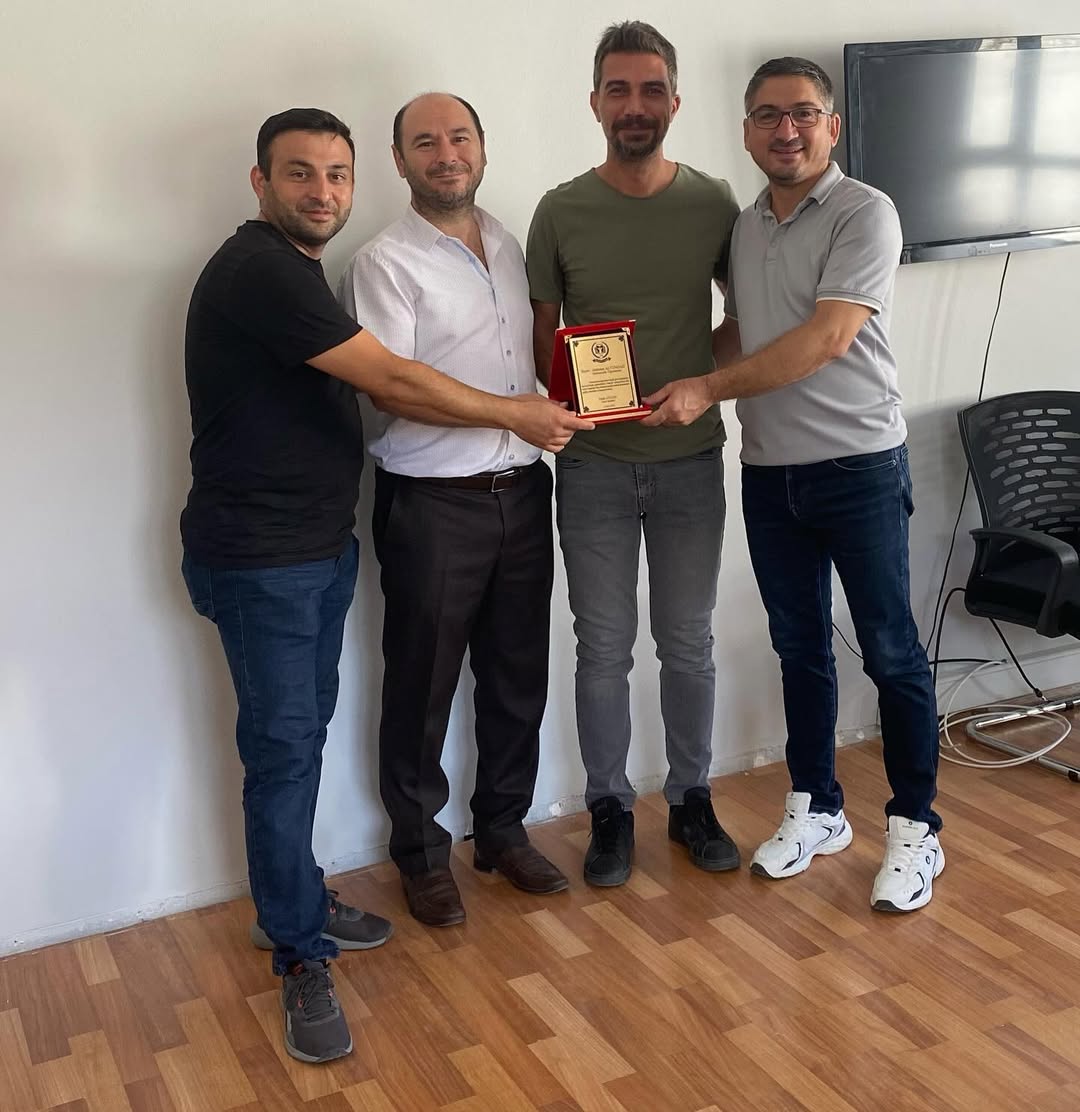 👨 💼👨 💼 Mahmut Öğretmenimiz Müdür Yardımcısı Olduokulumuzda Matematik Öğretmeni Olarak Görev