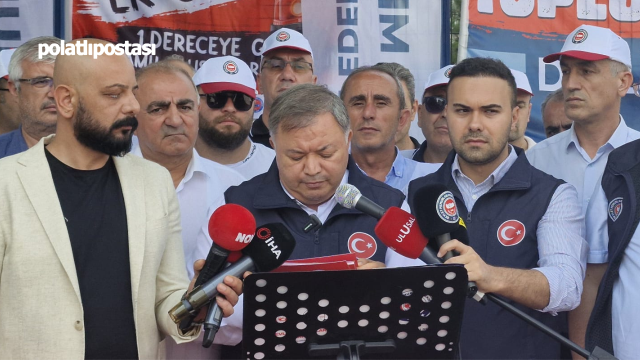 Memurlar Taleplerini Dumanla Iletti! (2)