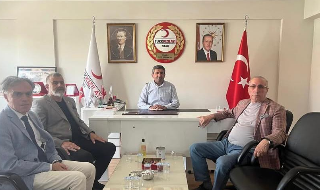 Polatlı Ticaret Borsası Başkanı’ndan Kızılay’a Ziyaret1