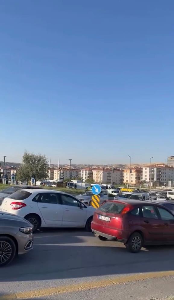 Ankara'da, Yol Verme Tartışmasında Tansiyon Yükseldi!-1