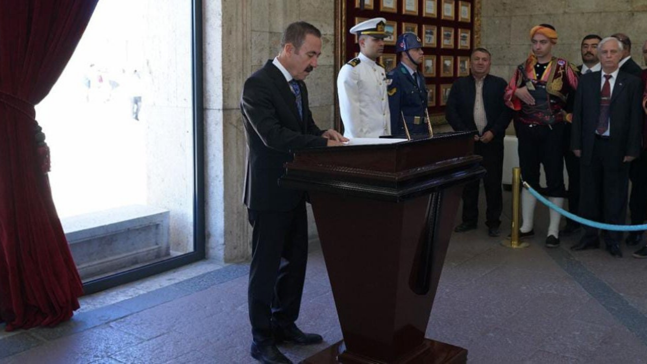 Ankaralılar Derneği’nin Yeni Yönetimi Anıtkabir Ziyaretinde (1)