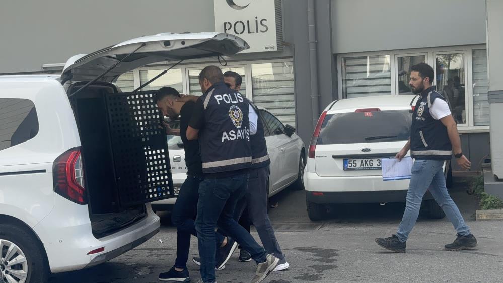 'Babaya Tokat' Skandalında, Iki Kişi Adliyeye Sevk Edildi! (2)