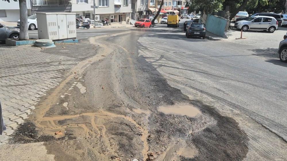 Barajlar Alarm Verirken Tonlarca Su Sokaklara Akıyor! (2)