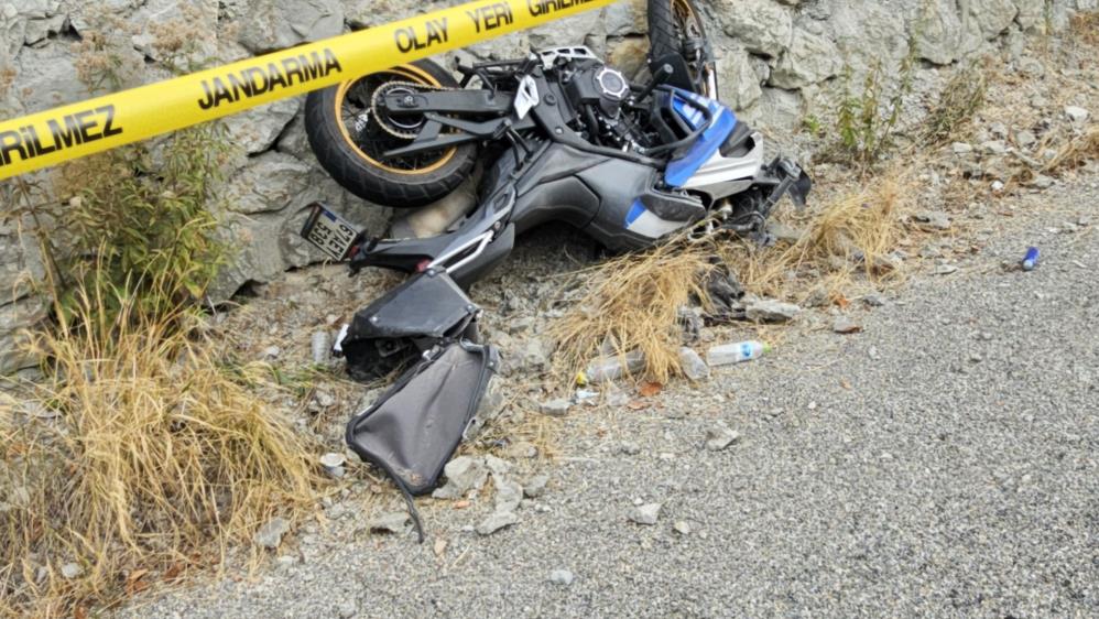 Motosikletiyle Kaza Yapan Trafik Polisi Hayatını Kaybetti (2)