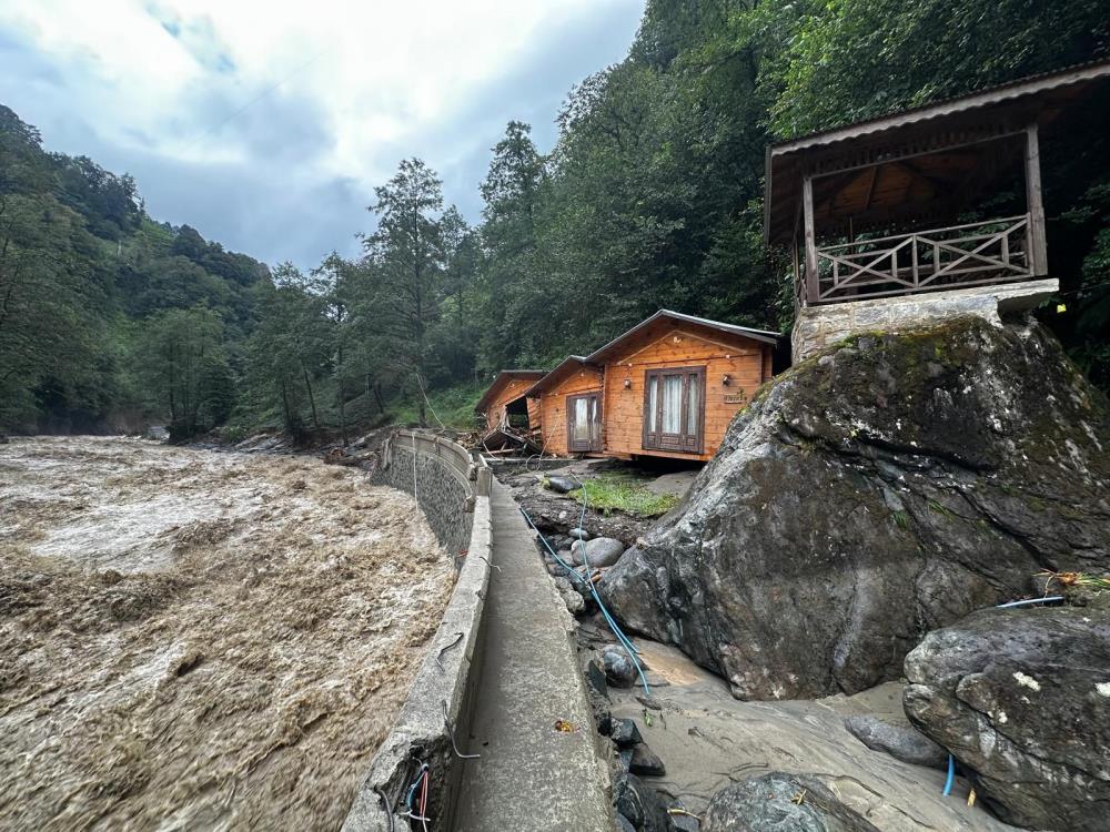 Sel Ve Heyelan Nedeniyle Turistik Tesisler Zarar Gördü! (2)