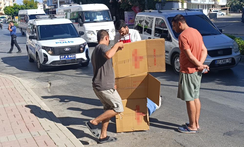 Trafik Kazasında, Motosiklet Sürücüsü Metrelerce Sürüklendi! (1)