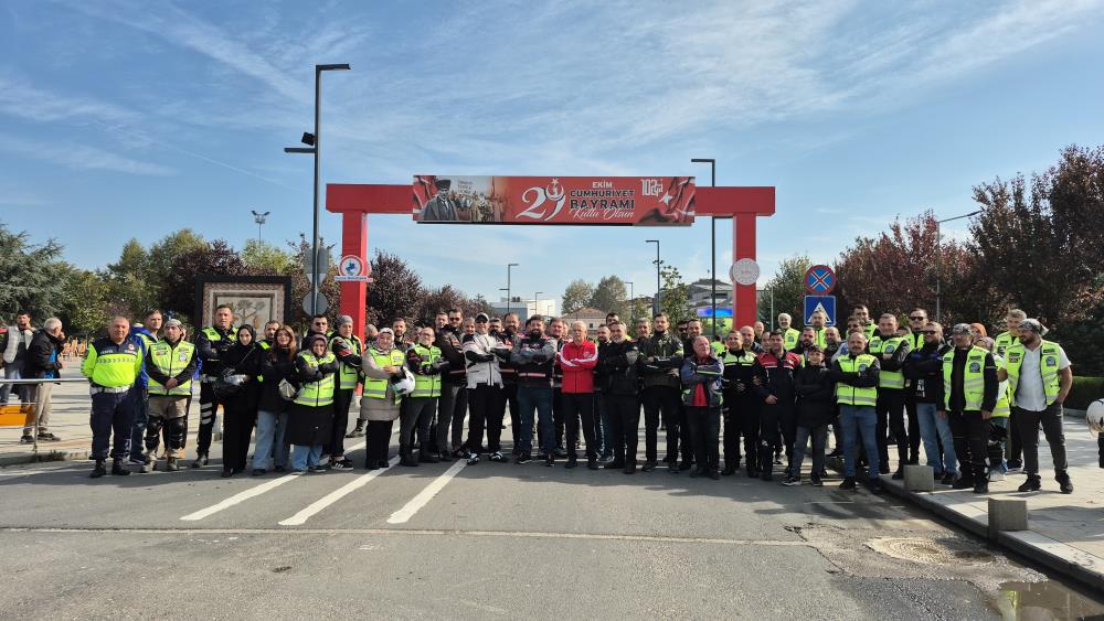 150 Motosikletli, Cumhuriyet Için Yola Çıktı (2)