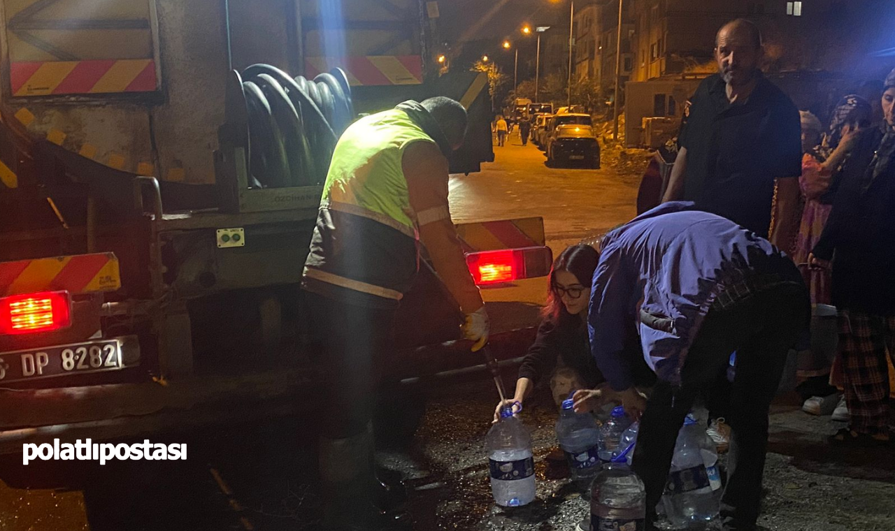Ankara'da Su Krizi Büyüyor, Vatandaş Isyan Etti Mamak Belediyesi Tankerle Su Dağıtmaya Devam Ediyor (1)