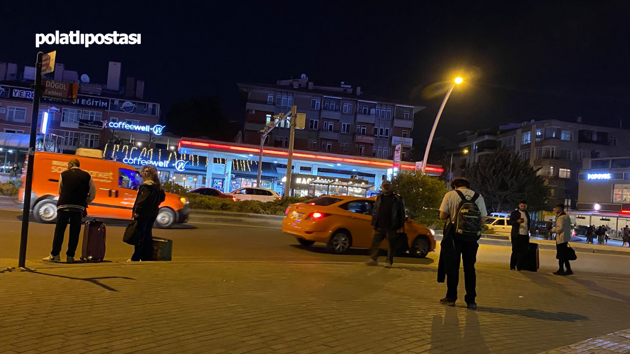 Ankaray’da Seferler Durduruldu Vatandaşlar Ellerinde Bavullarla Istasyonu Terk Etti (3)