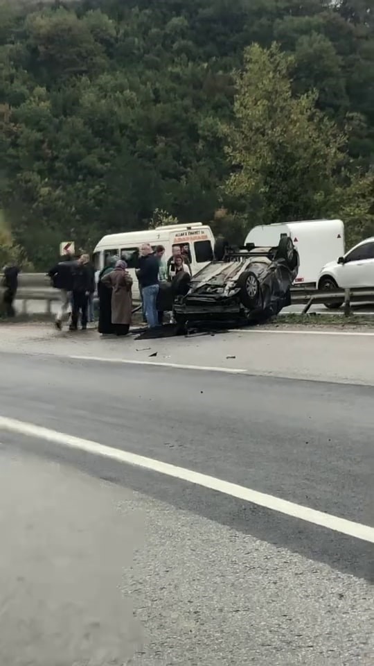 D 100 Karayolu’nda Araç Takla Attı! (2)