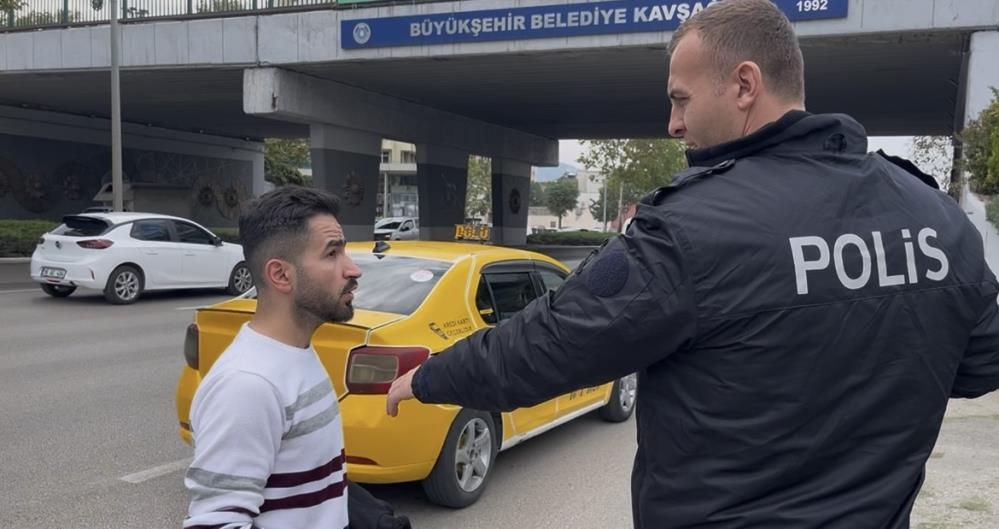 Köprü Altındaki Şüpheli Valiz Ekipleri Harekete Geçirdi! (3)
