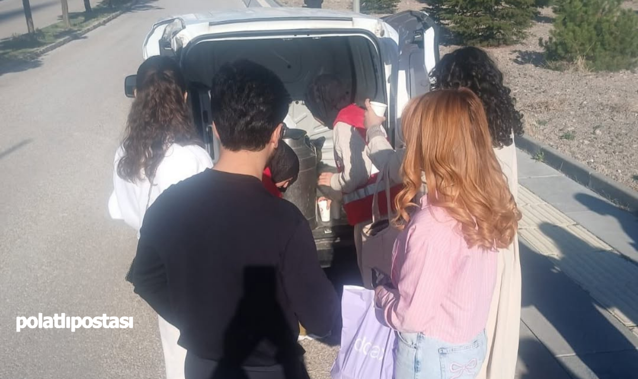 Polatlı'da Üniversite Öğrencilerine Kızılay'dan Sıcak Ikram (1)
