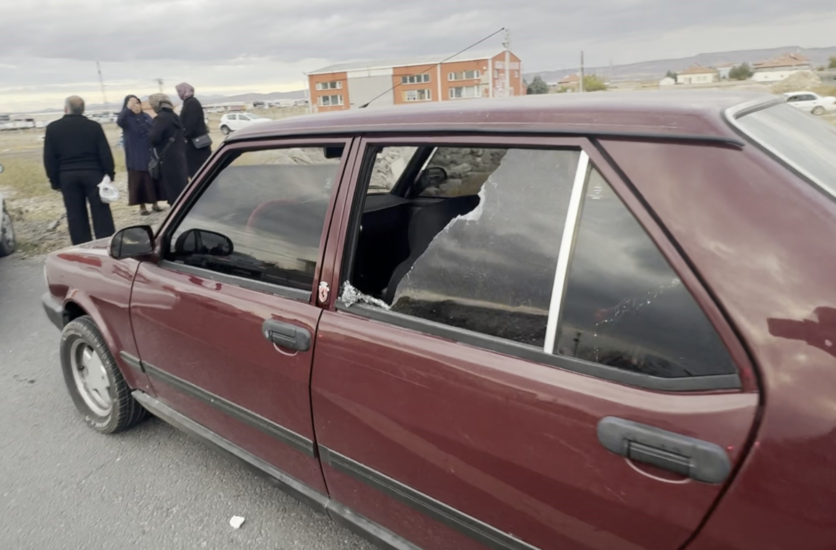 Polis Cenazesine Saldırı 4 Kişi Yaralandı (2)