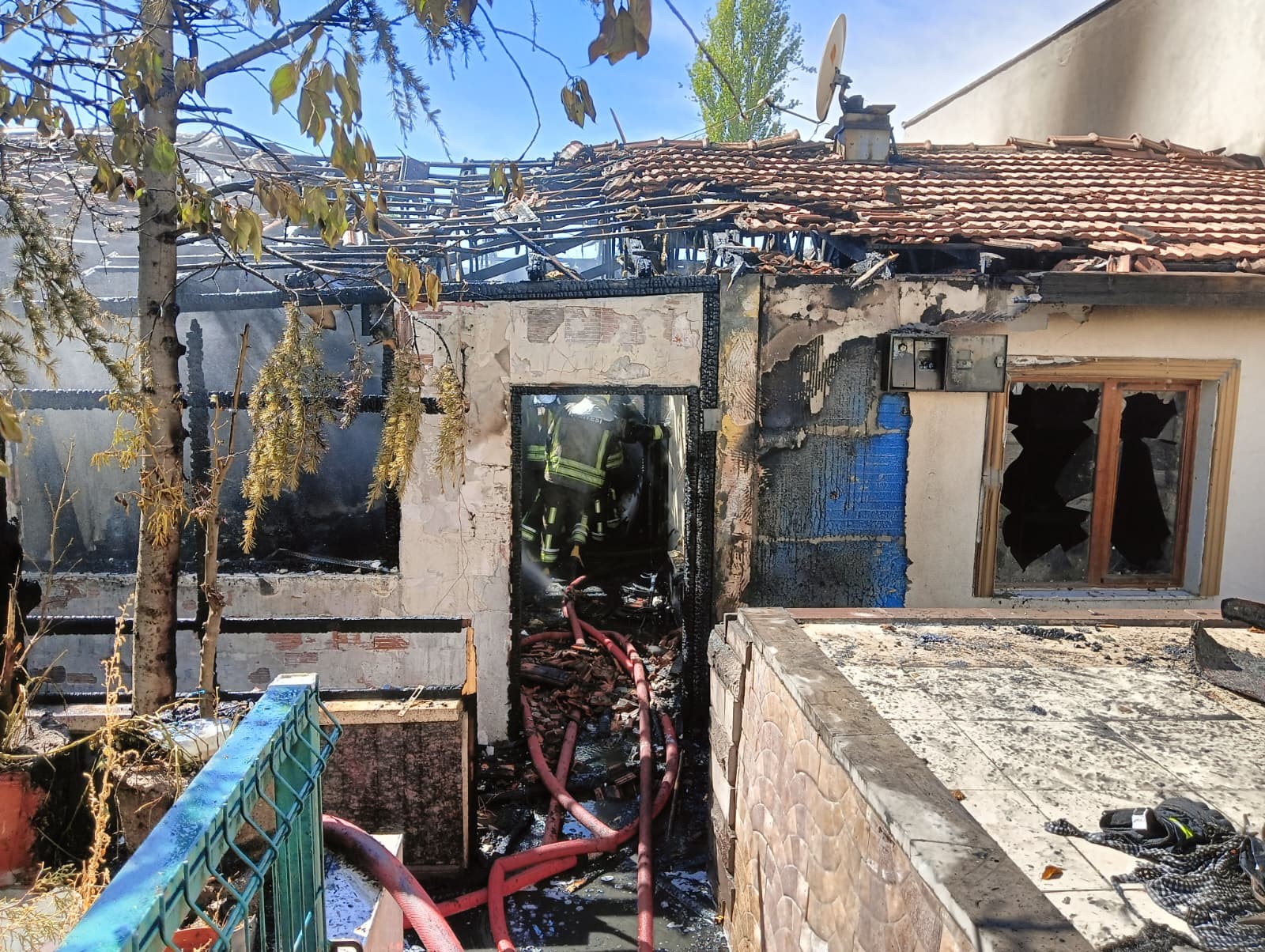 Sincan’da Bir Gecekondu Kül Oldu