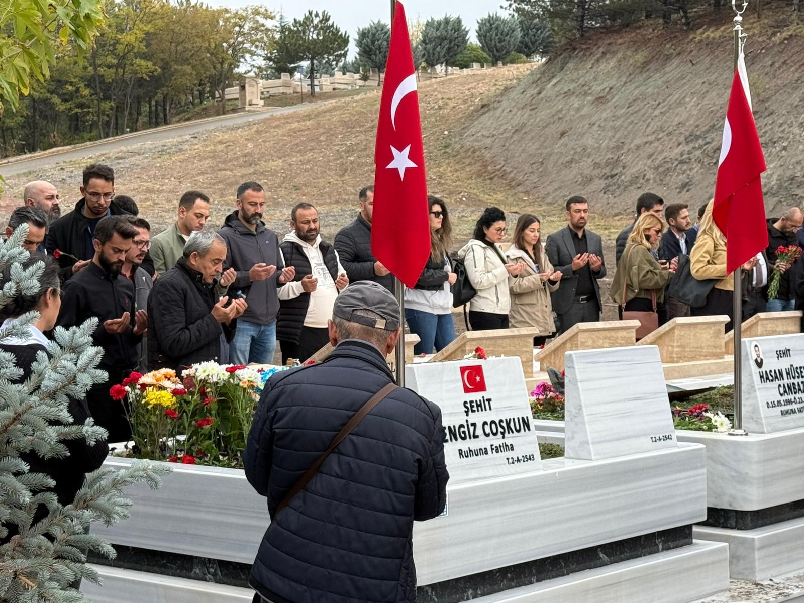 Tusaş Şehitleri Kabirleri Başında Anıldı (2)